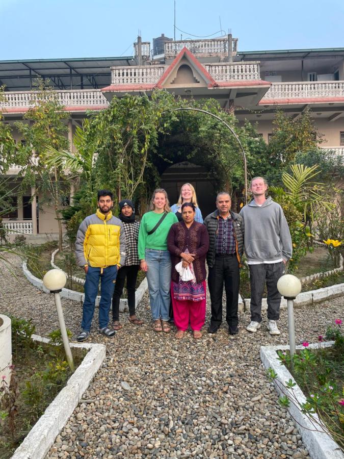 Hotel Tree Tops Sauraha Exterior foto